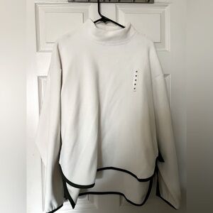 NWT UNIQLO Fleece Sweat Shirt